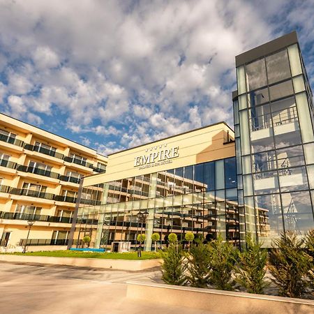 Empire Balneo & Spa Hotel 히사랴 외부 사진