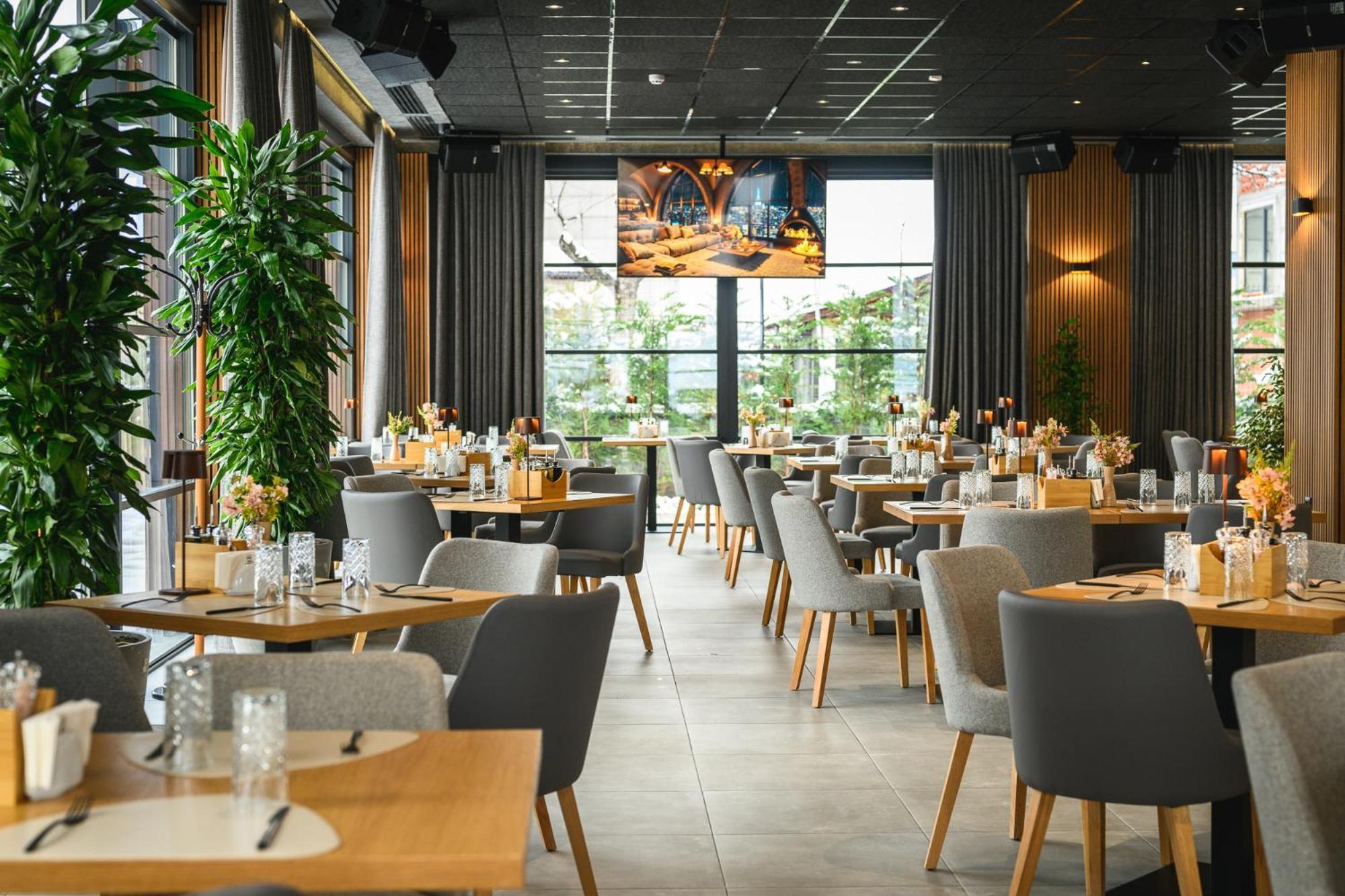 Empire Balneo & Spa Hotel 히사랴 외부 사진