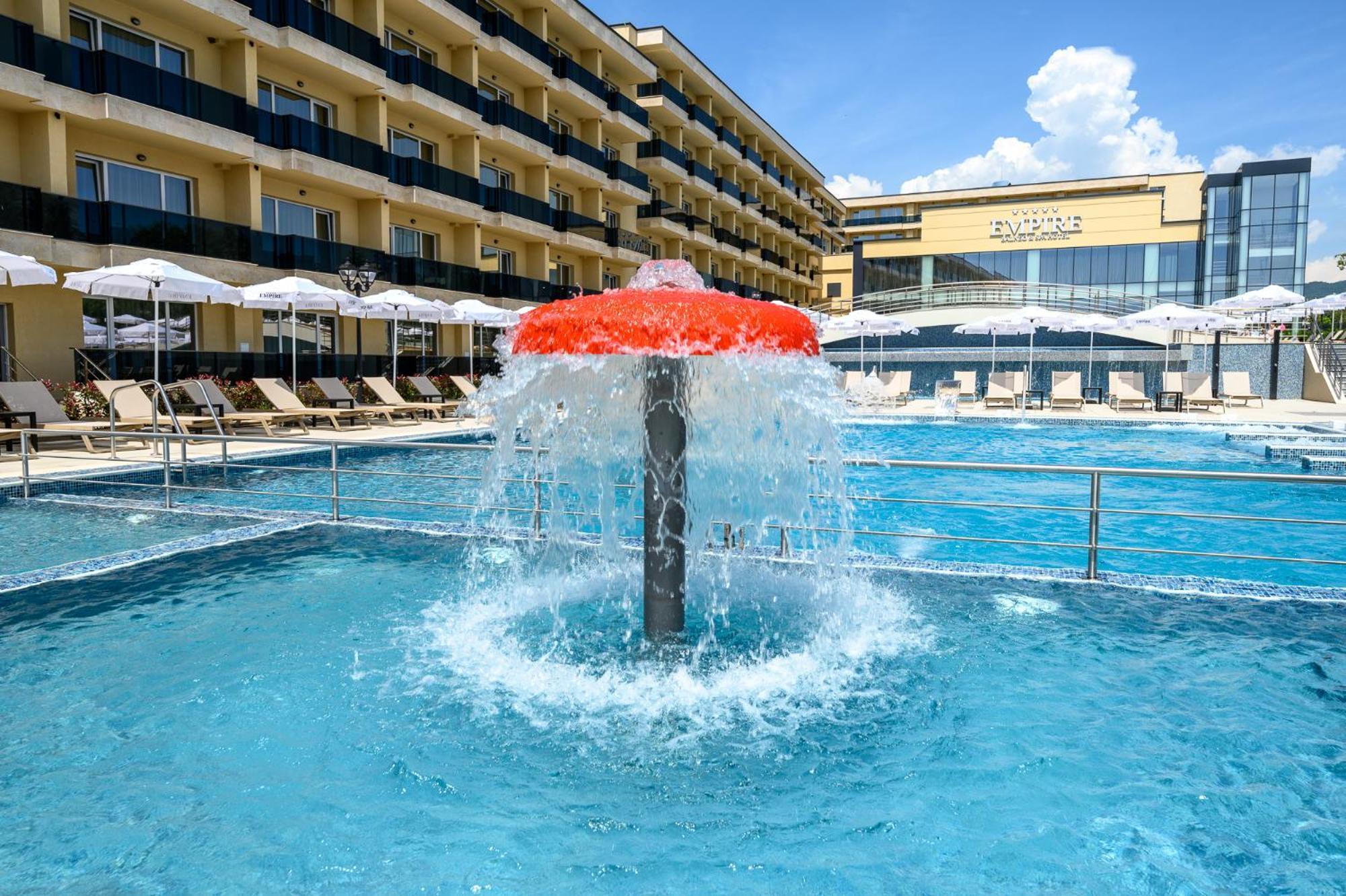 Empire Balneo & Spa Hotel 히사랴 외부 사진