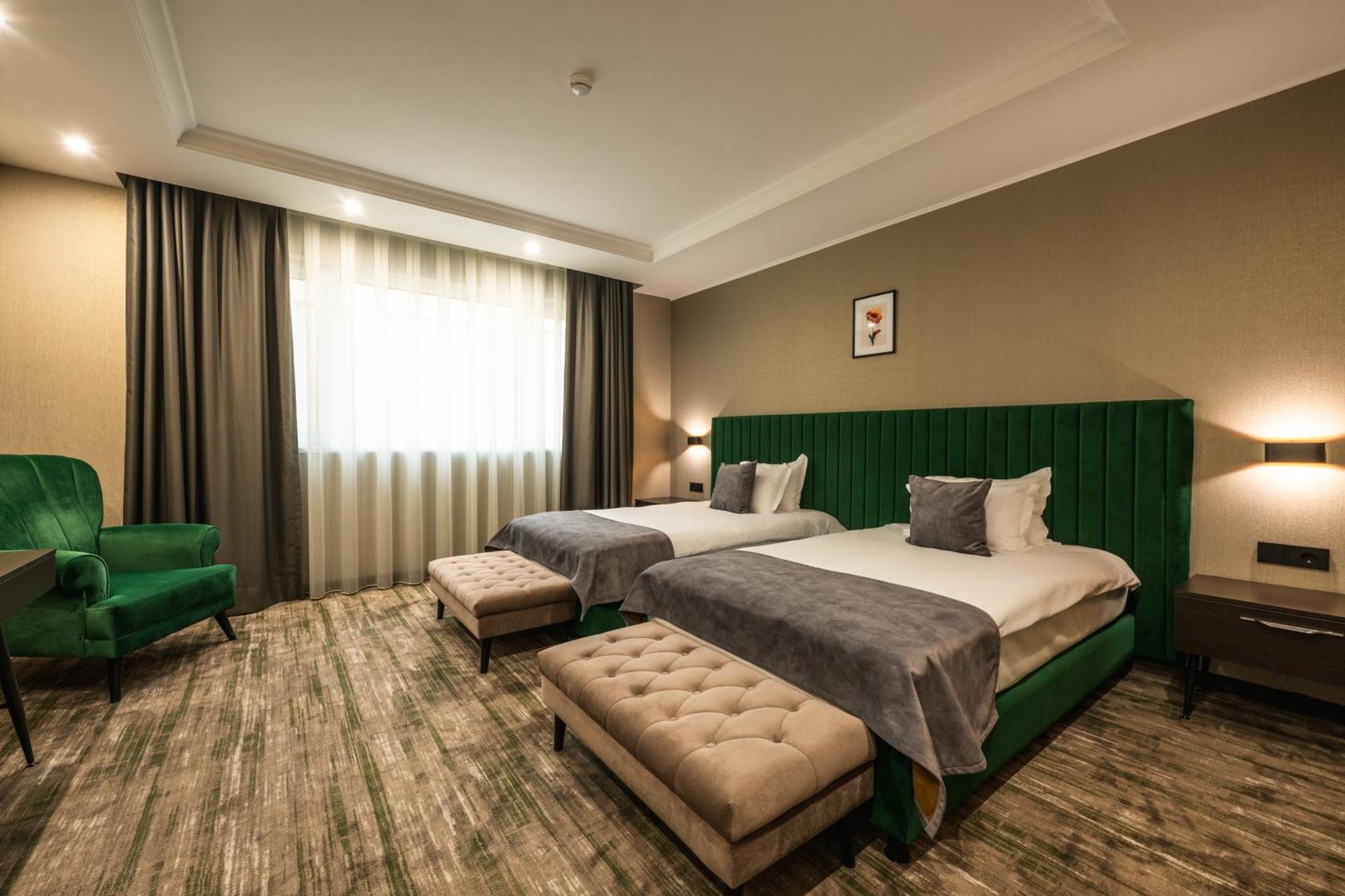 Empire Balneo & Spa Hotel 히사랴 외부 사진