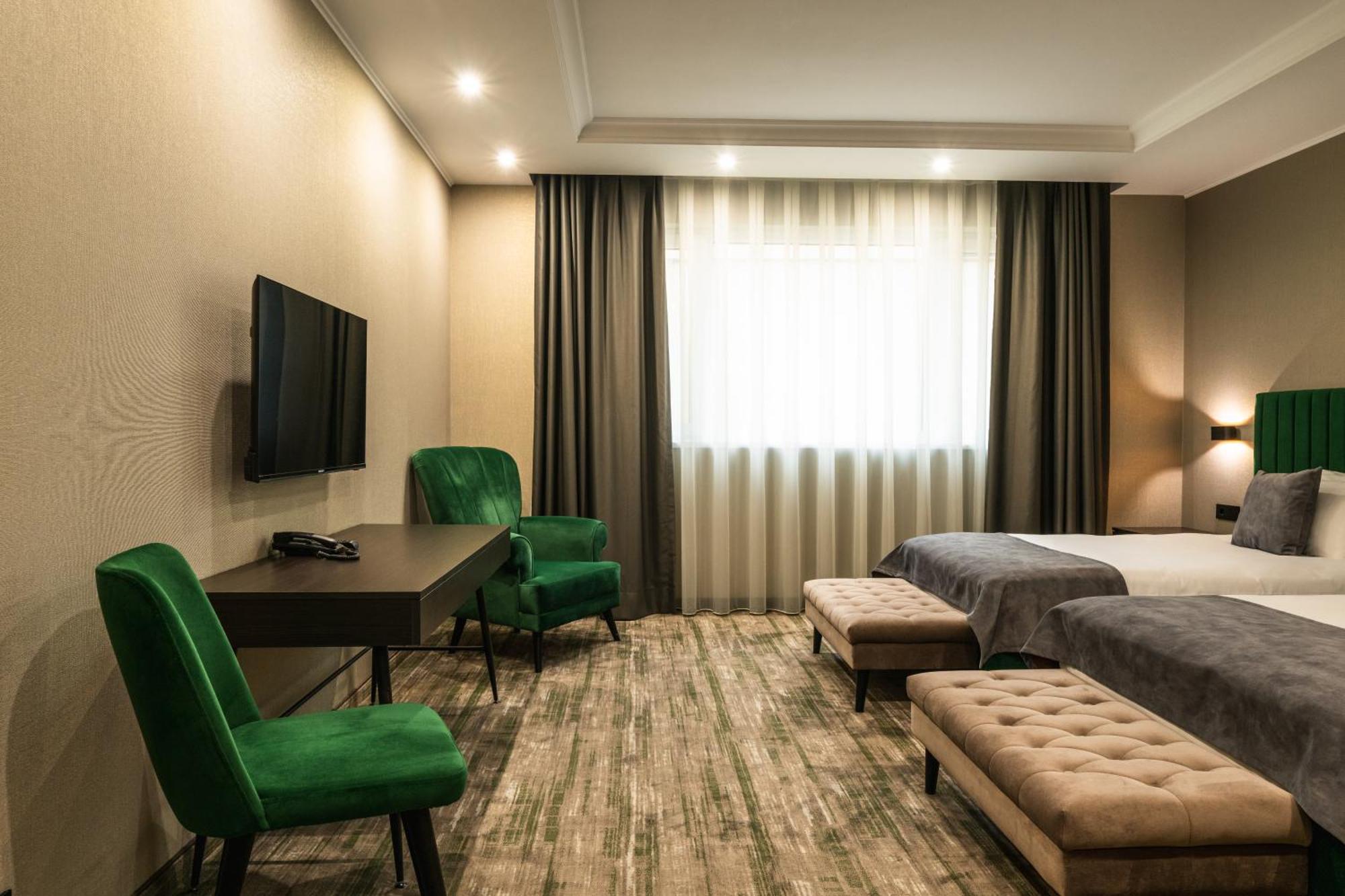 Empire Balneo & Spa Hotel 히사랴 외부 사진