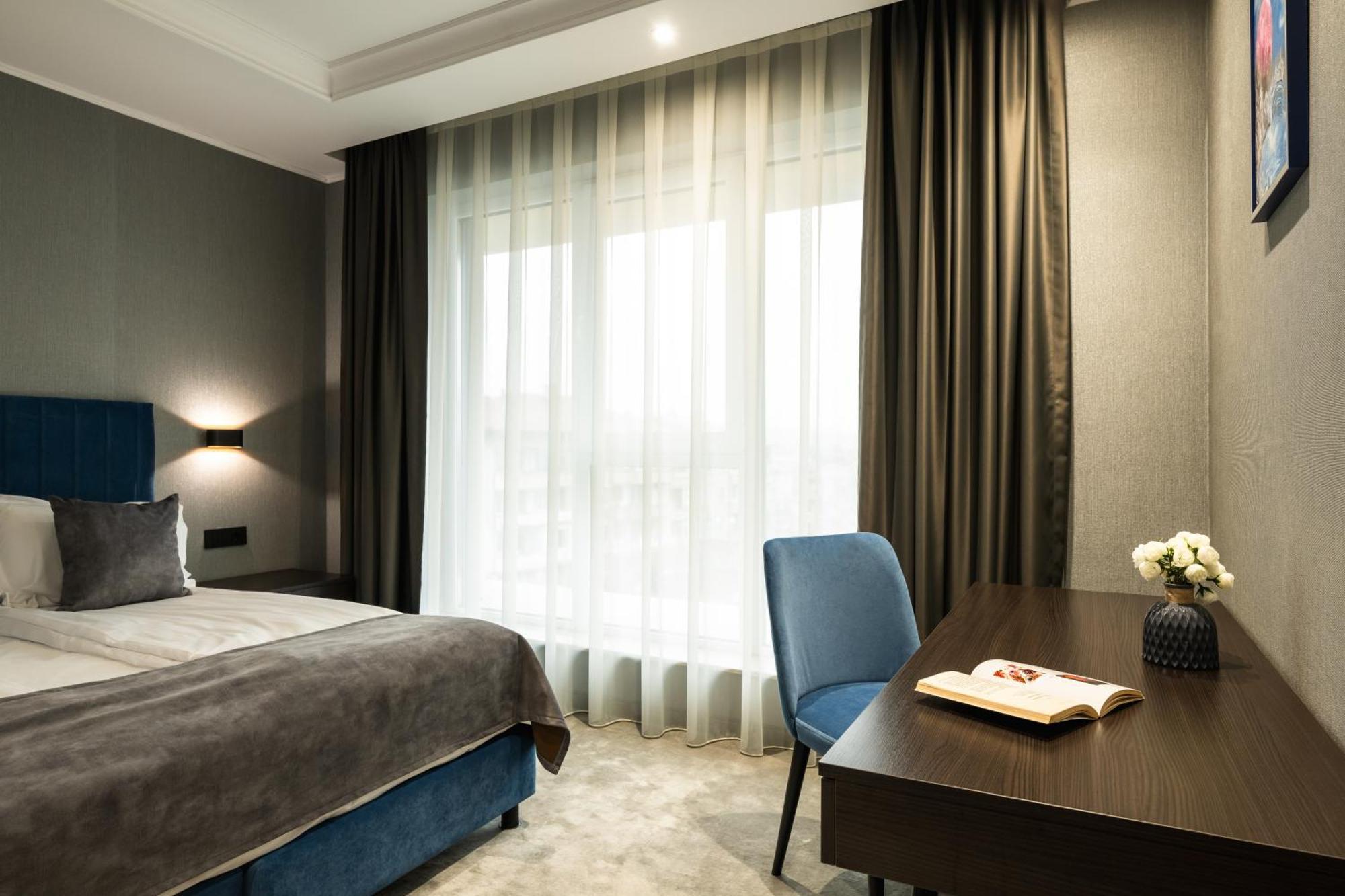 Empire Balneo & Spa Hotel 히사랴 외부 사진